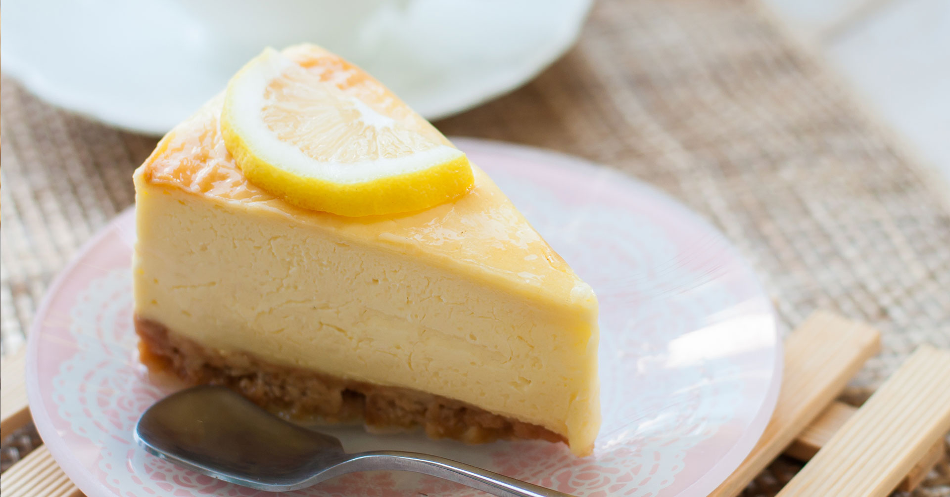 Tarta de queso con galletas de granola