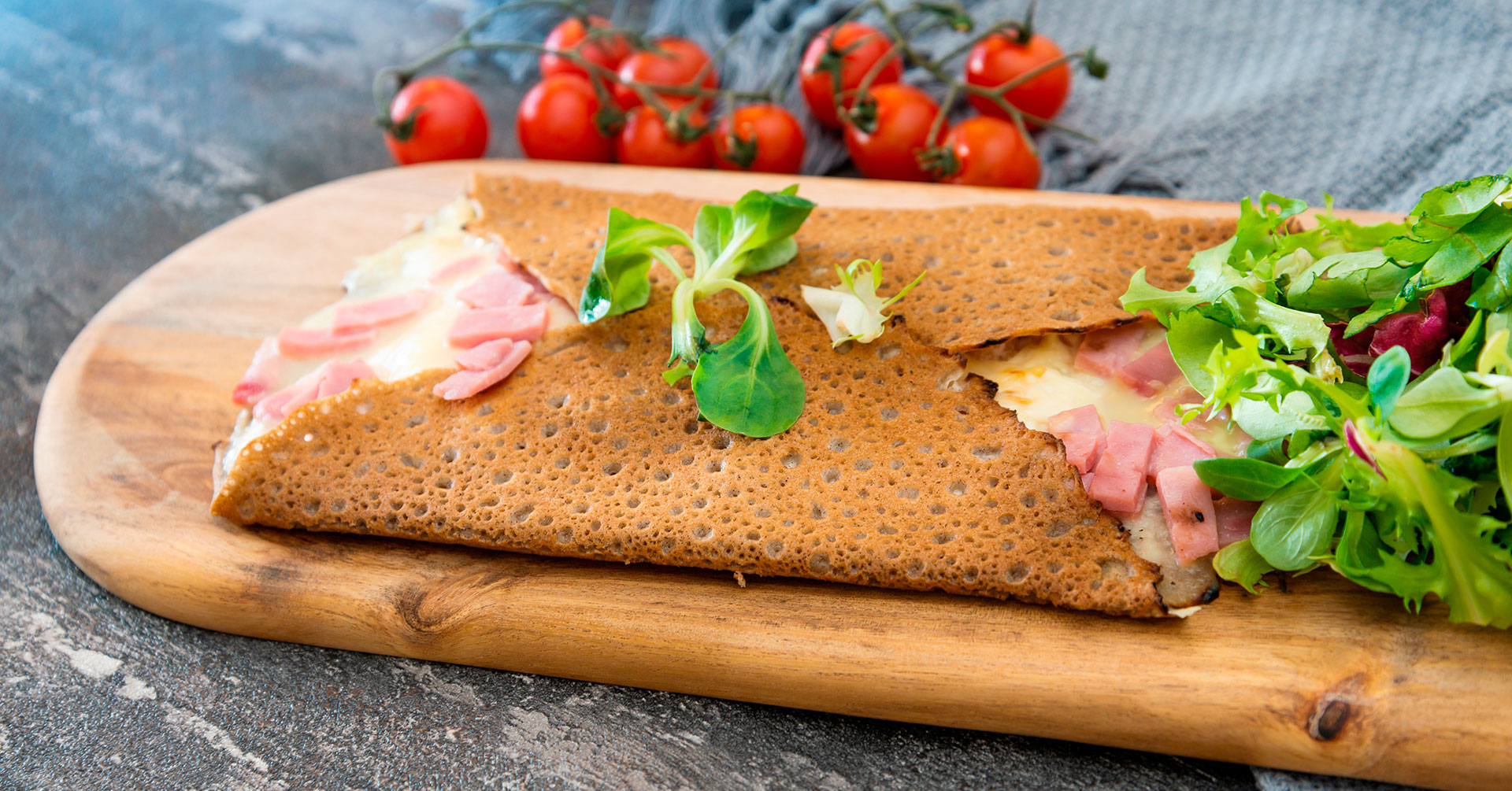 Crepas de avena con jamón y queso