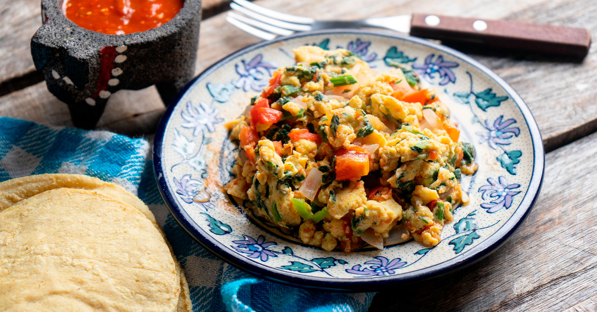 Huevos con avena a la mexicana