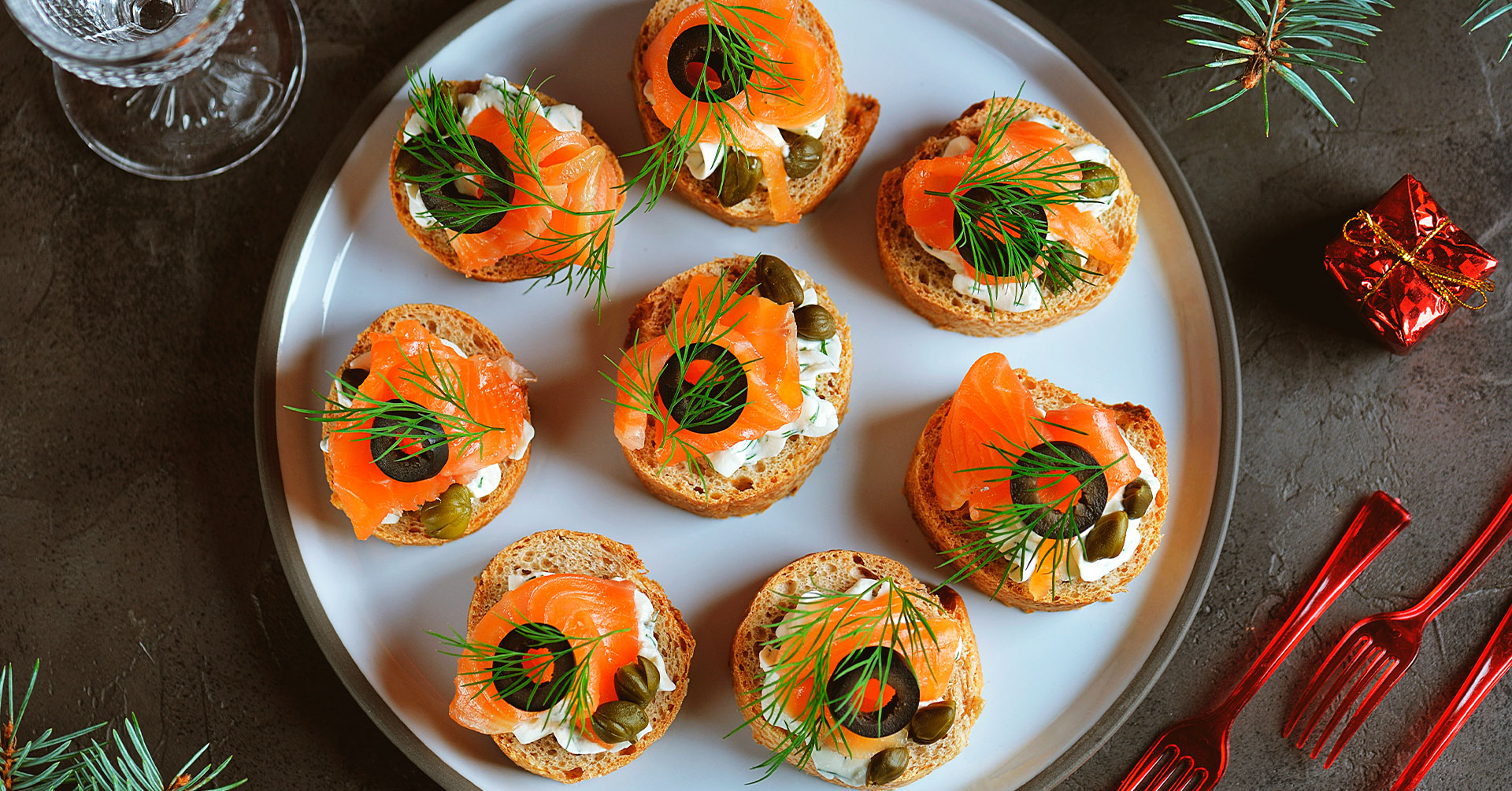 Canapés de salmón con pan de avena