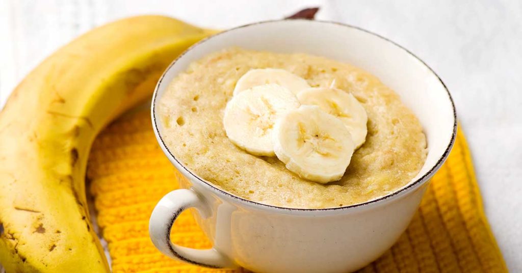 Imagen mug cake de avena y plátano
