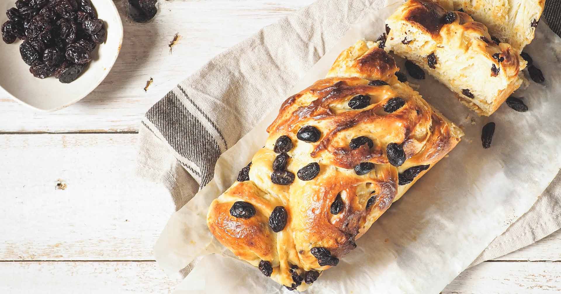 Pan casero de pasas y avena