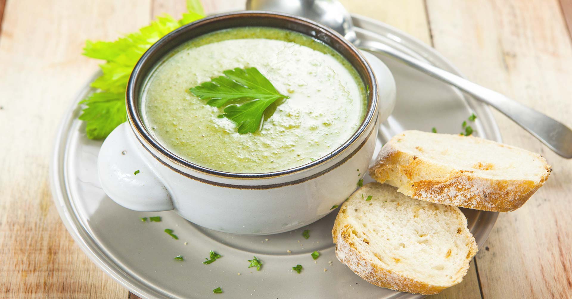 Crema de avena y chile poblano