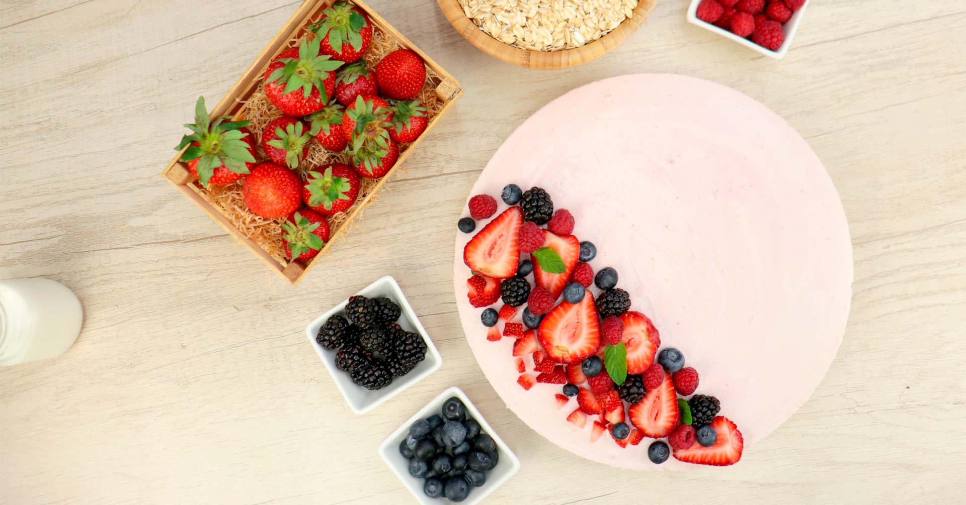 Tarta de fresa con base de avena
