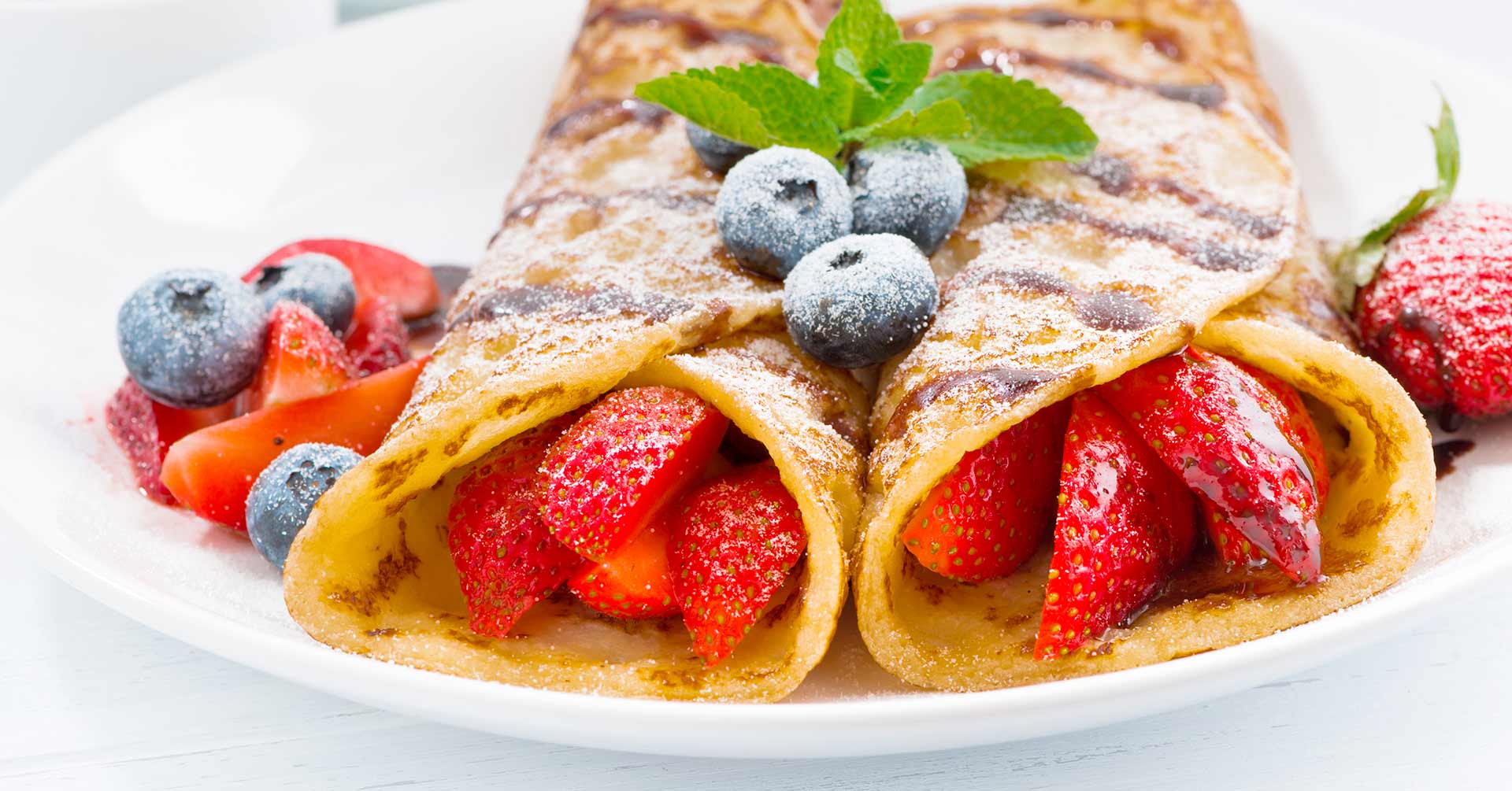 Crepas de avena con frutos rojos
