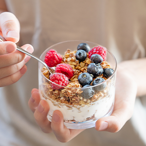 4 meriendas con avena y fruta para nutrir tu día