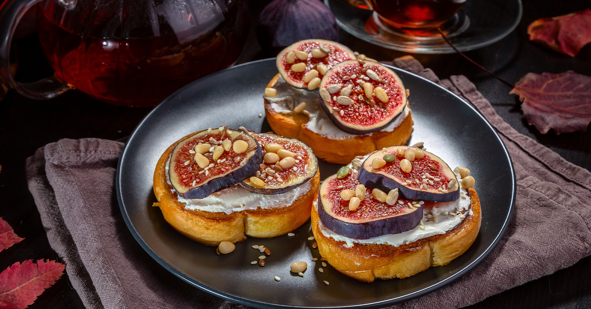 Tostadas de higo con granola