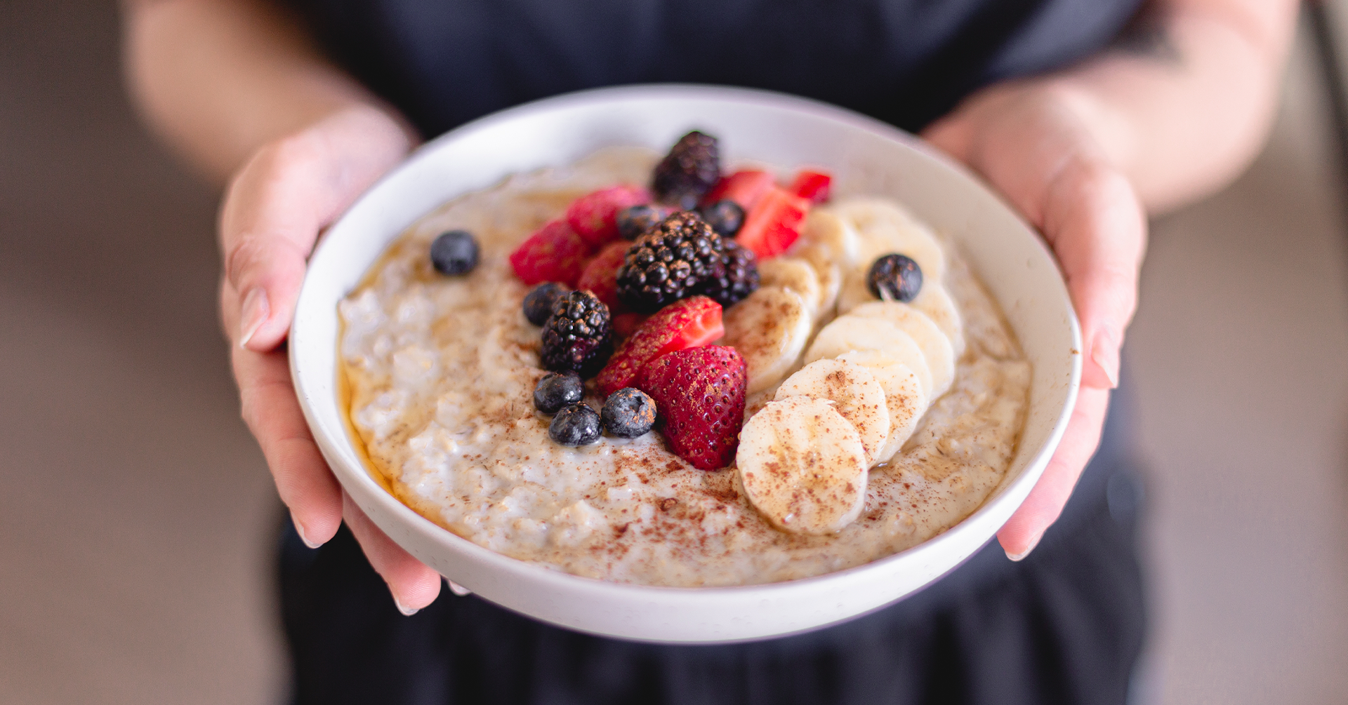 5 desayunos con avena y frutas para tu semana