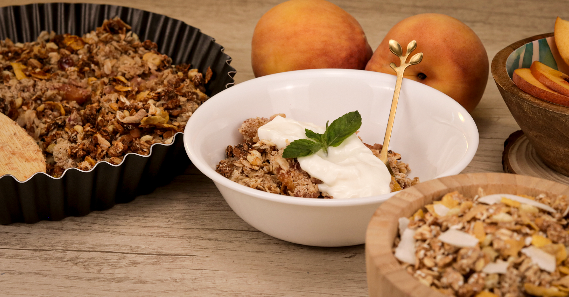 Crumble de avena con duraznos